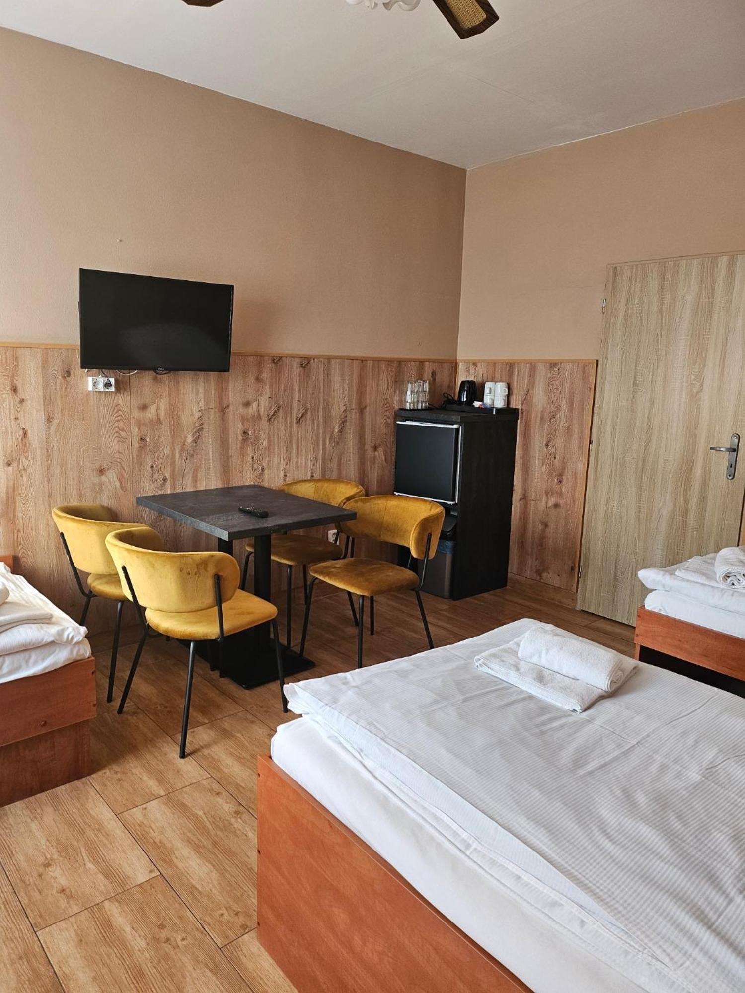 Hotel Taurus Ostrava Exterior foto